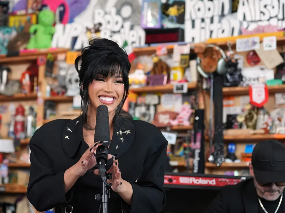 Así fue el genial «Tiny Desk» de Cardi B