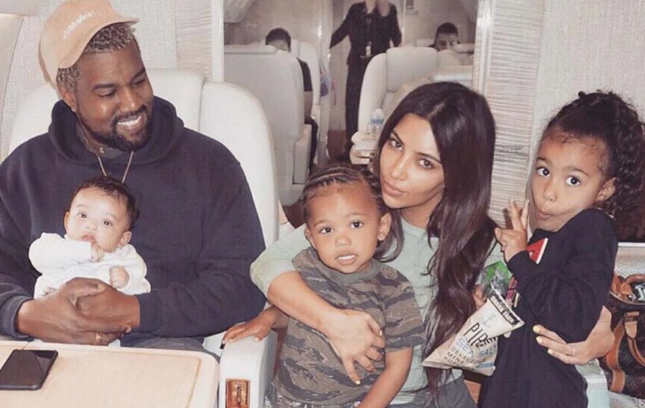 Kim Kardashian explica cómo cría a sus hijos con Kanye sin casi hablar con él