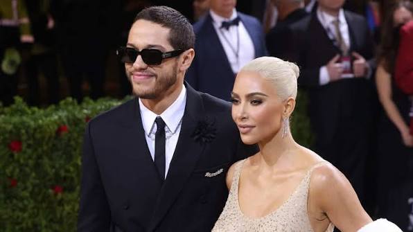 Pete Davidson reflexiona tras los ataques de Kanye West