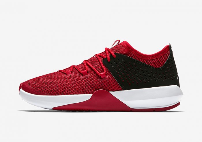 Jordan Brand vuelve a la carga con las nuevas Jordan Express Jordan Express 12 700x491 - Jordan Brand vuelve a la carga con las nuevas Jordan Express