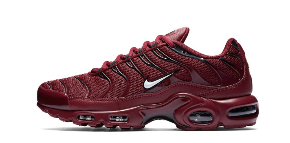 Nike sigue apostando por el modelo Air Max Plus con las 'Team Red' Air Max Plus Team Red 1000x495 - Nike sigue apostando por el modelo Air Max Plus con las 'Team Red'